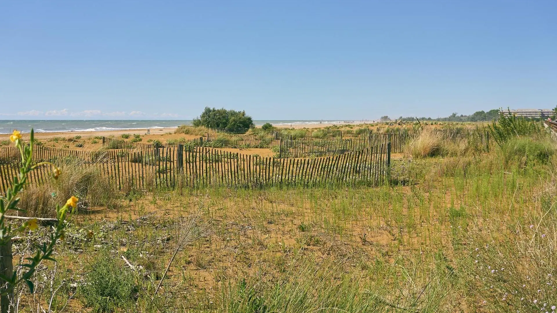 Flat With A Spacious Sunny Terrace - Beahost Bibione 0*,