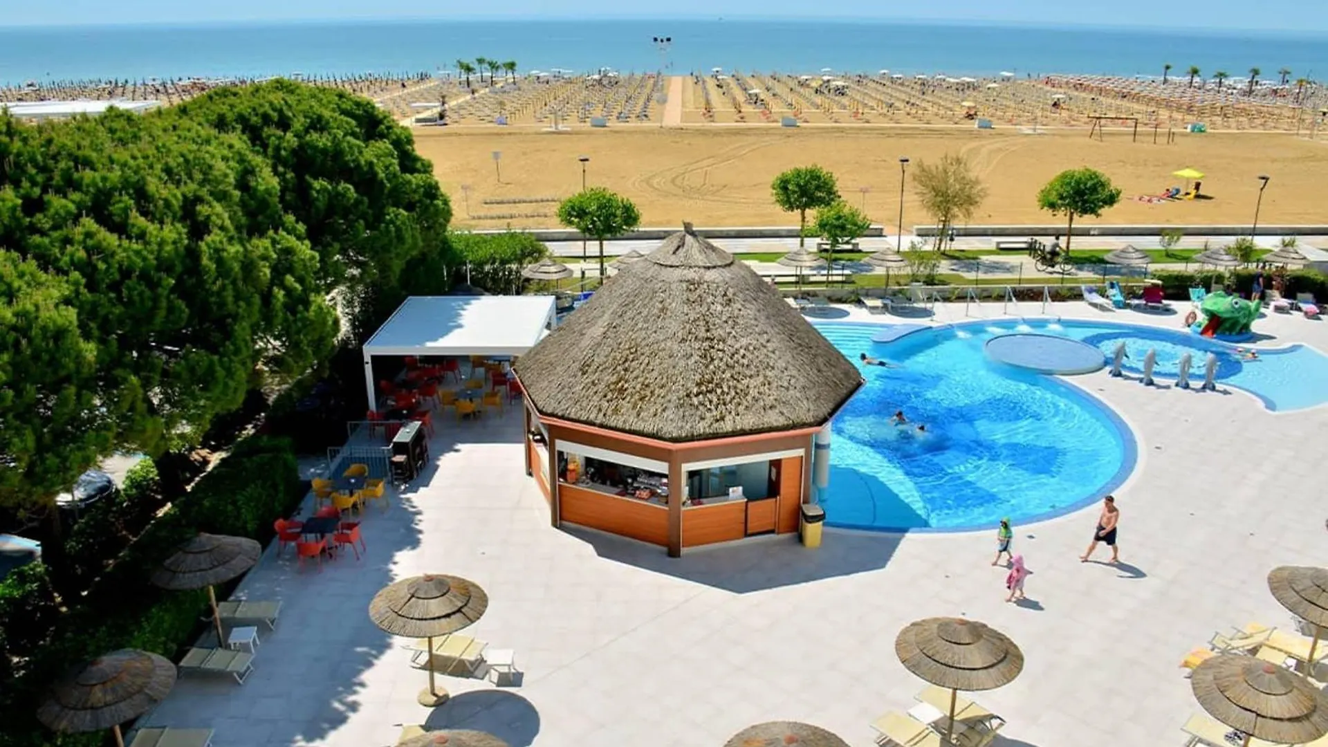 Flat With A Spacious Sunny Terrace - Beahost Bibione 0*,